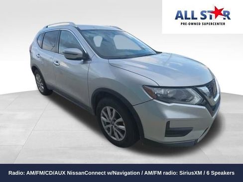 Used 2018 Nissan Rogue SV image 1