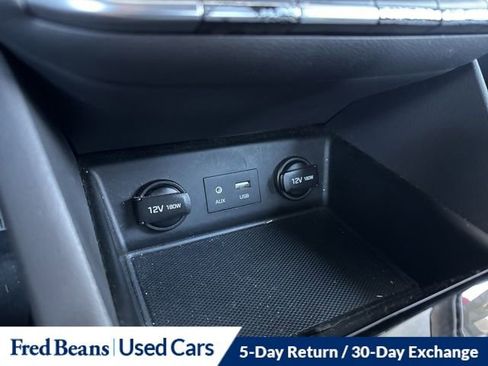 Used 2019 Hyundai Ioniq Plug-In Hybrid image 22