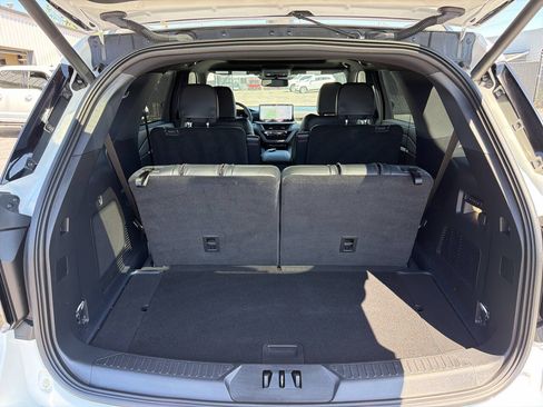 Used 2025 Ford Explorer ST AWD/4WD image 12