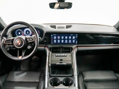 Certified 2025 Porsche Panamera 4 AWD/4WD image 19