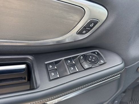 Used 2025 Ford Expedition Platinum w/ Driver's Package image 31