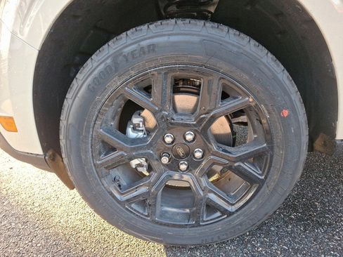 New 2025 Ford Maverick XLT w/ XLT Luxury Package image 42