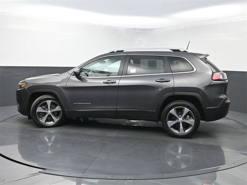 Used 2019 Jeep Cherokee Limited image 41