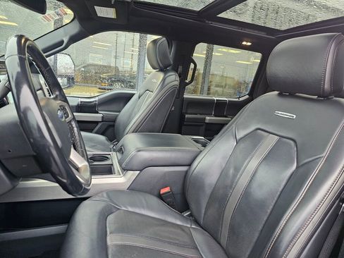 Used 2022 Ford F350 Platinum image 17