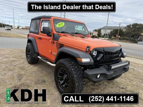 Used 2019 Jeep Wrangler Sport S image 1