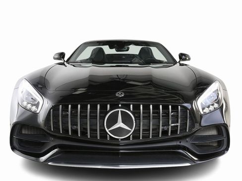 Used 2018 Mercedes-Benz AMG GT AMG GT w/ Lane Tracking Package image 2