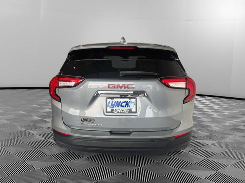 Used 2023 GMC Terrain SLE FWD image 4