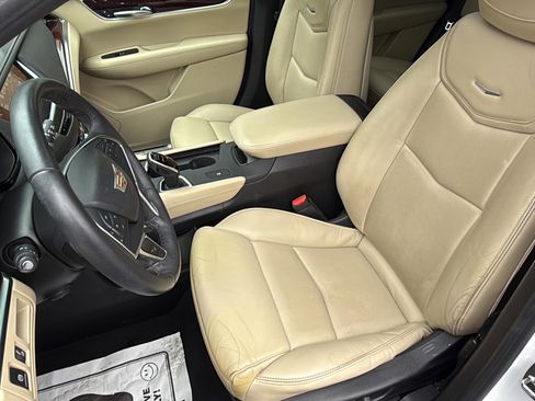 Used 2018 Cadillac XT5 Luxury w/ LPO, Wheel Lock Package image 12