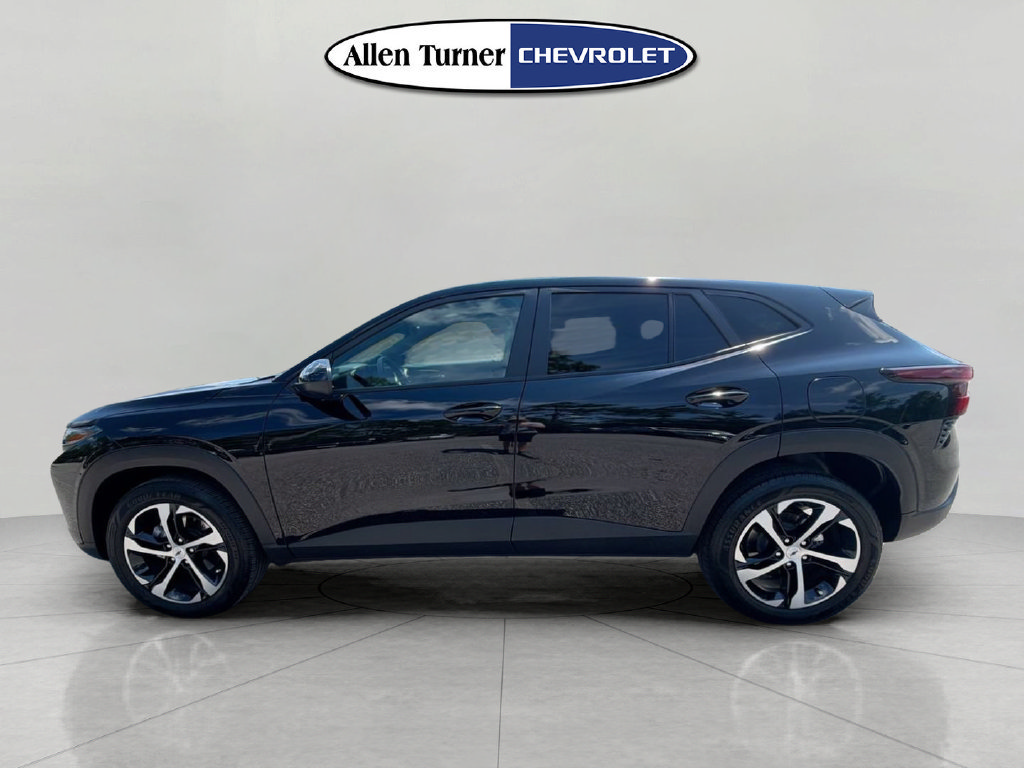 Used 2025 Chevrolet Trax RS w/ Driver Confidence Package FWD image 6