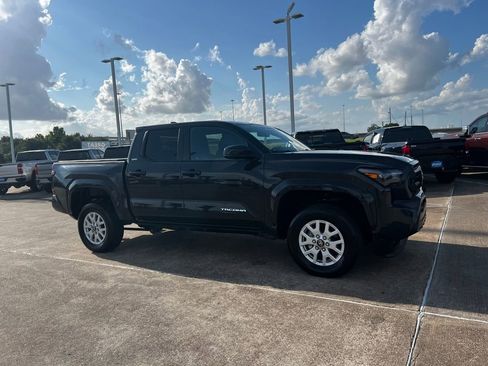 Used 2024 Toyota Tacoma SR5 RWD image 6