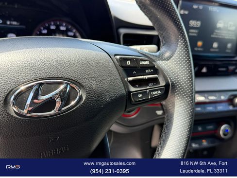 Used 2020 Hyundai Veloster Turbo image 19