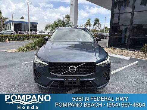 Used 2023 Volvo XC60 B5 Plus w/ Climate Package AWD/4WD image 3