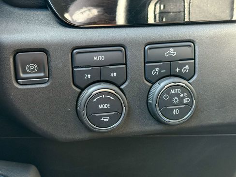 Used 2023 Chevrolet Silverado 1500 RST image 25