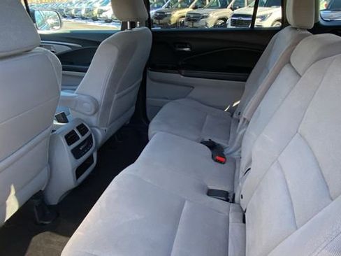 Used 2019 Honda Pilot EX image 34