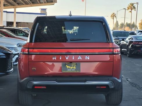 Used 2023 Rivian R1S Adventure image 5