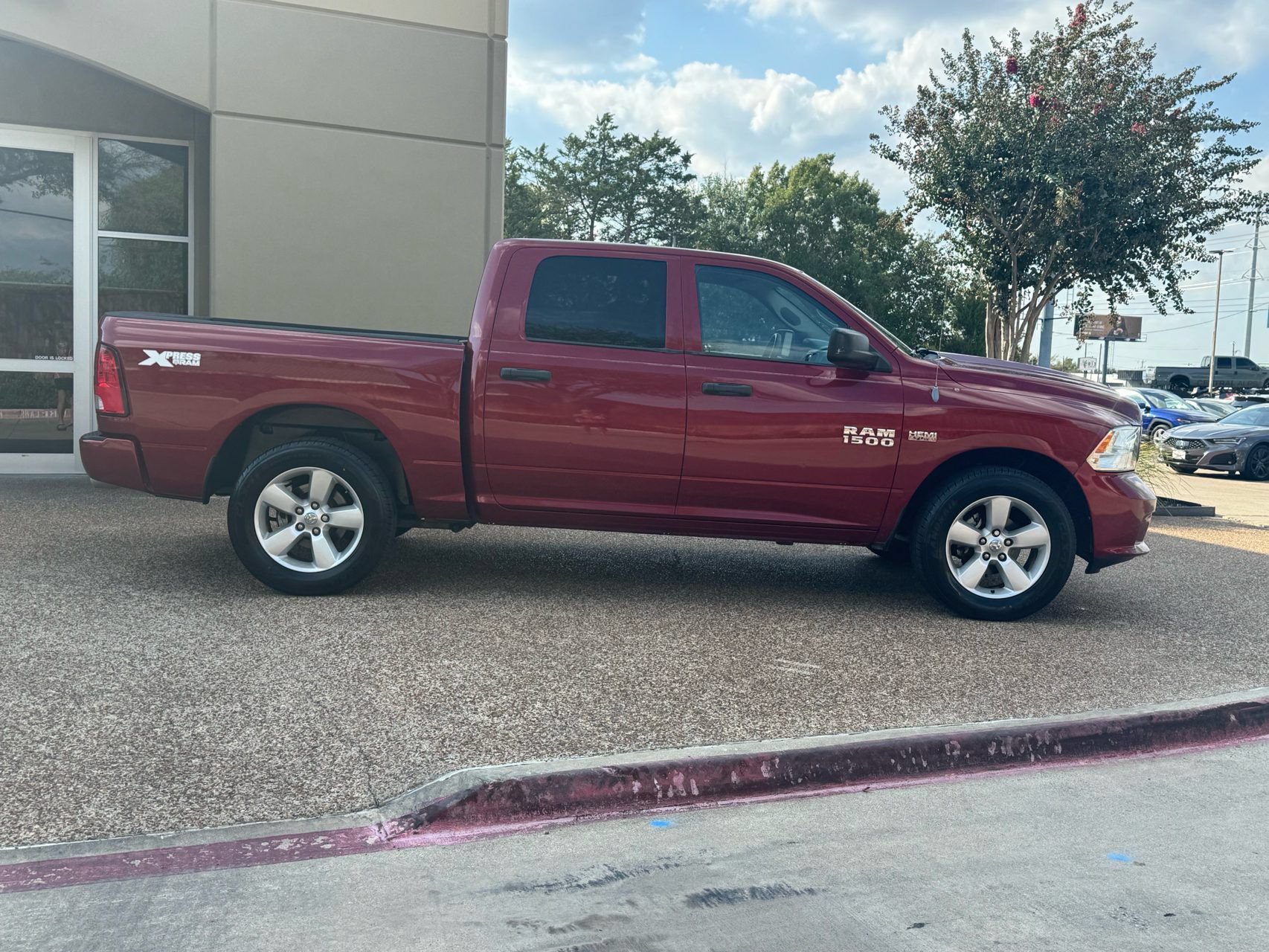 Used 2014 RAM 1500 Express RWD image 7