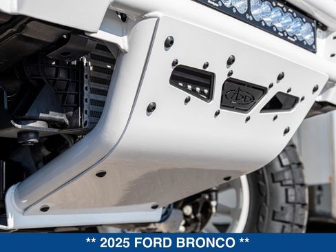 New 2025 Ford Bronco Heritage Edition AWD/4WD image 19