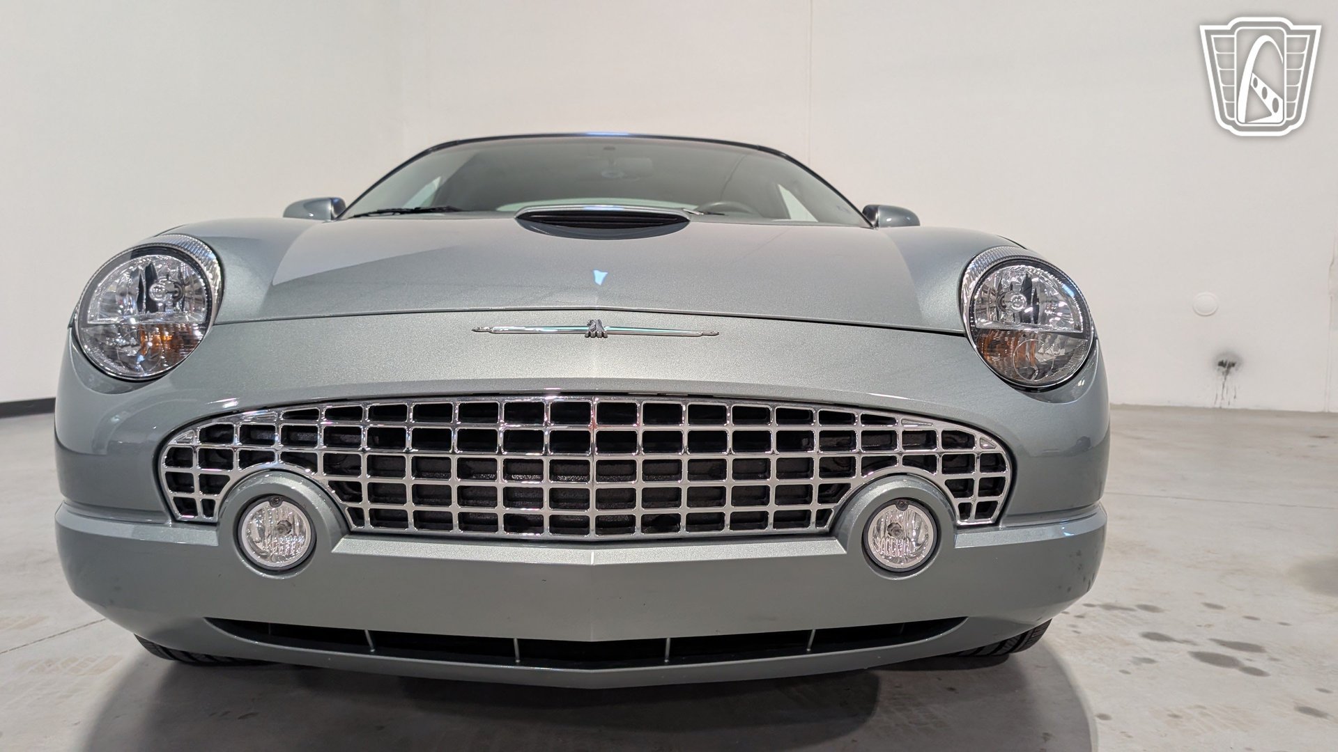 Used 2004 Ford Thunderbird Pacific Coast RWD image 24
