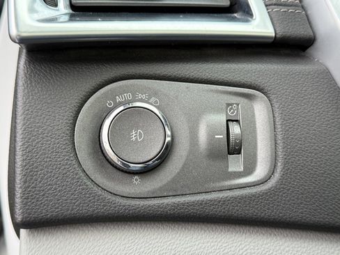 Used 2010 Cadillac SRX Performance image 25