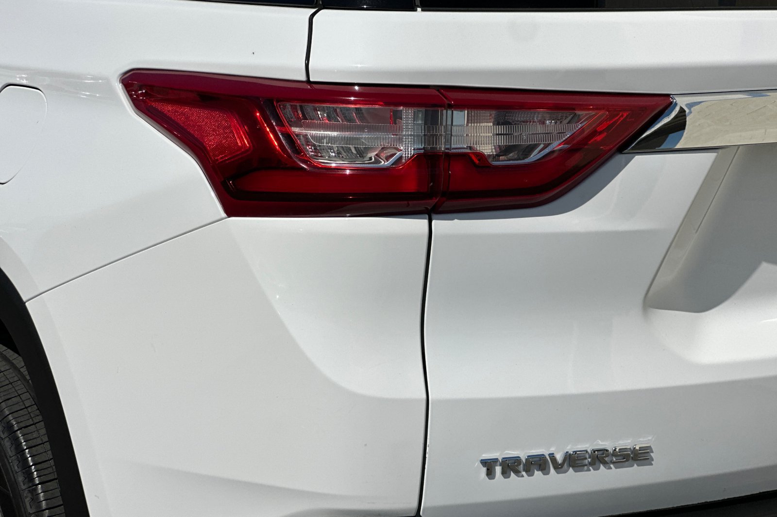 Used 2020 Chevrolet Traverse LS FWD image 38