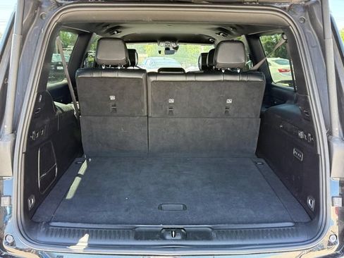 Used 2024 Jeep Wagoneer L Series III w/ Flexible Seating Group AWD/4WD image 6