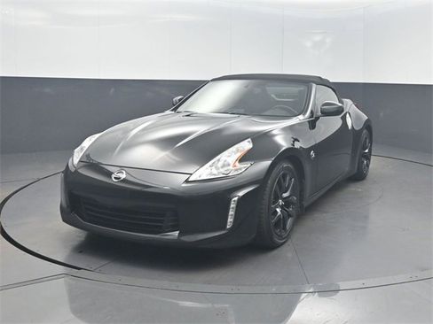Used 2015 Nissan 370Z Roadster image 1