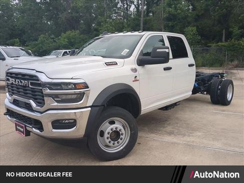 New 2026 RAM 5500 Tradesman w/ Chrome Appearance Group AWD/4WD image 1