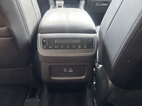 Used 2024 Nissan Pathfinder SL w/ SL Premium Package AWD/4WD image 14