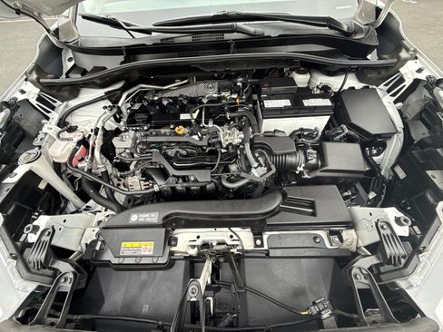 Certified 2022 Toyota Corolla Cross XLE AWD/4WD image 7