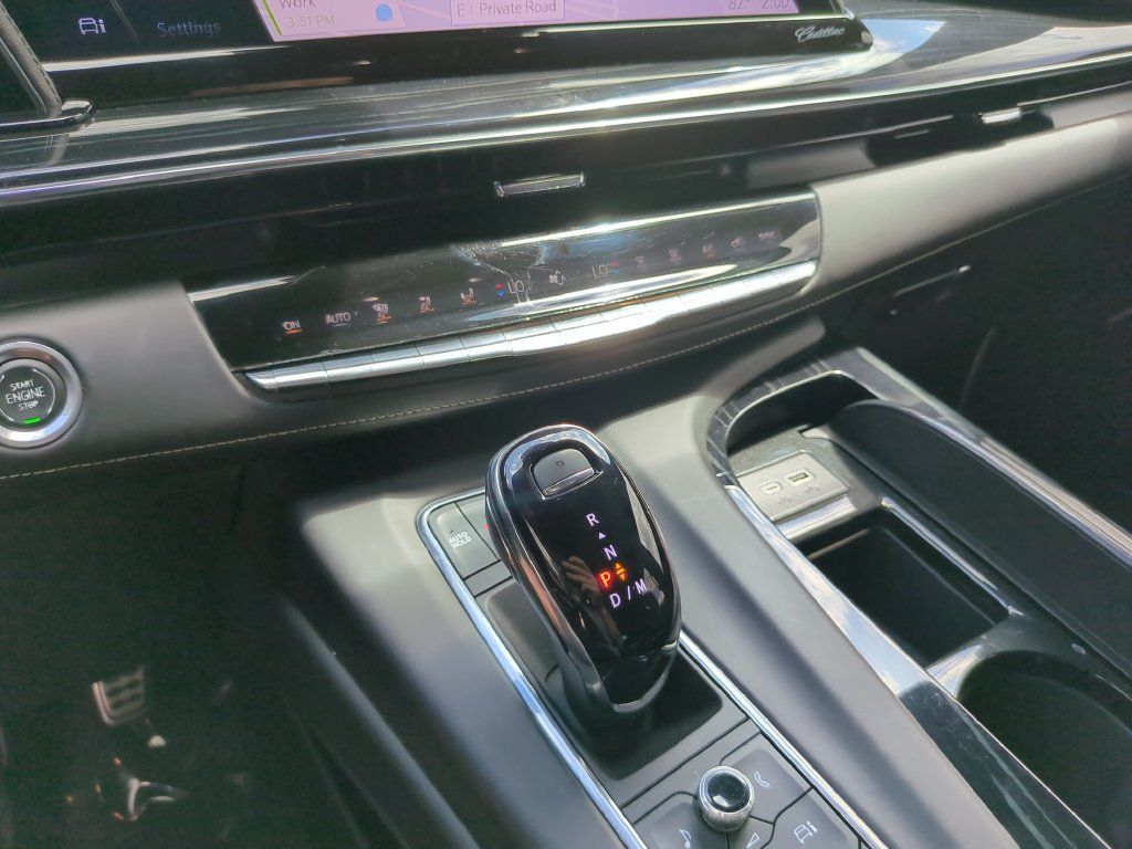Used 2024 Cadillac Escalade ESV V AWD/4WD image 27