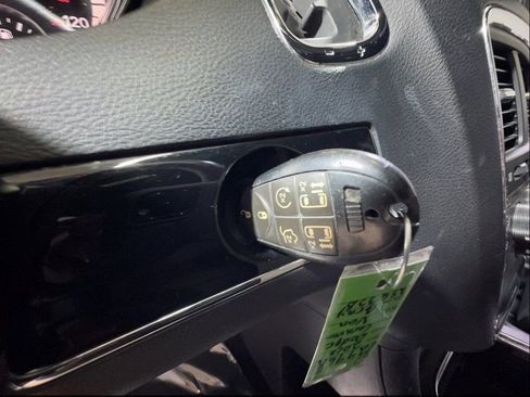 Used 2018 Dodge Grand Caravan SXT w/ Blacktop Package image 28