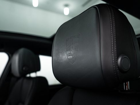 Certified 2021 Porsche Macan S image 22