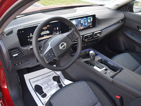 Used 2026 Nissan Sentra SV w/ SV Convenience Package FWD image 24