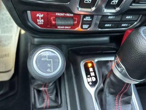 Used 2023 Jeep Wrangler Rubicon w/ Cold Weather Group AWD/4WD image 28