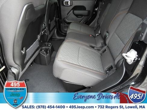 New 2026 Jeep Gladiator Mojave image 13