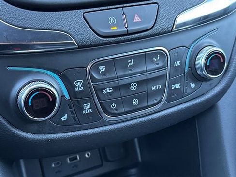 Used 2024 Chevrolet Equinox LT image 28