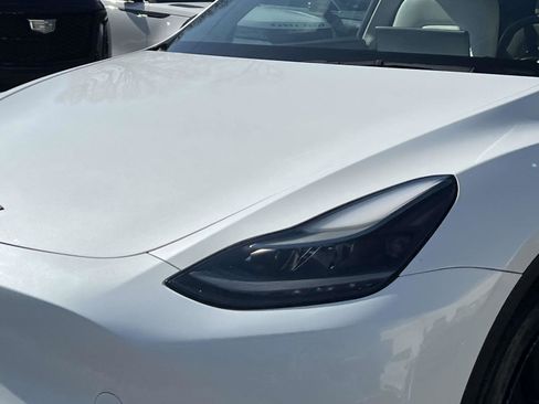 Used 2022 Tesla Model Y Performance AWD/4WD image 8