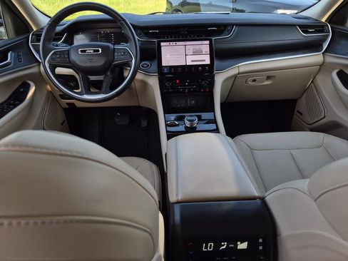 Used 2022 Jeep Grand Cherokee L Limited AWD/4WD image 20