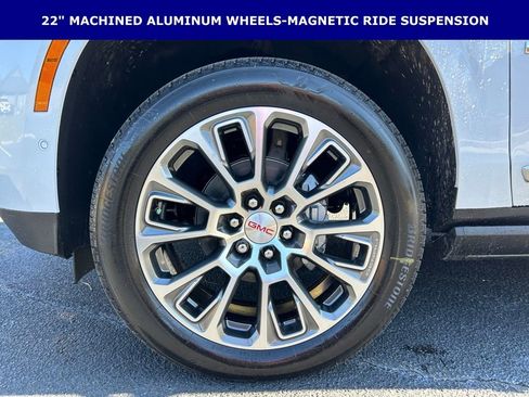 New 2026 GMC Yukon XL Denali w/ Denali Reserve Package image 12