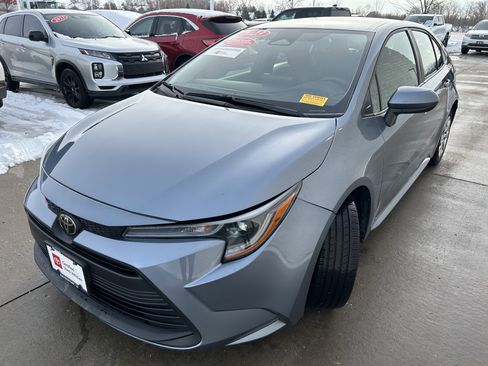Certified 2023 Toyota Corolla LE image 3