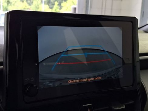Certified 2025 Toyota Corolla SE FWD image 21