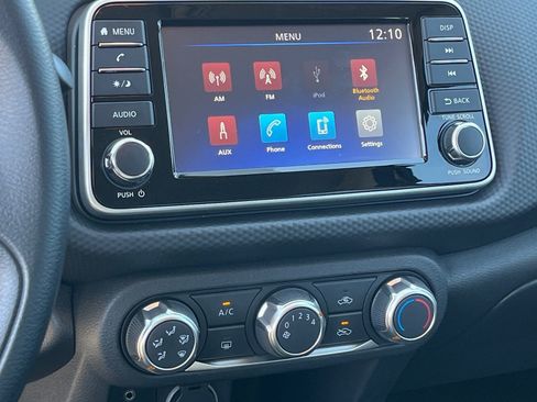 Certified 2025 Nissan Kicks Play S image 22