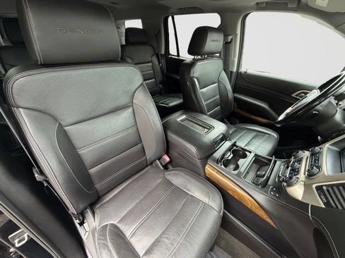 Used 2017 GMC Yukon Denali w/ Open Road Package AWD/4WD image 23