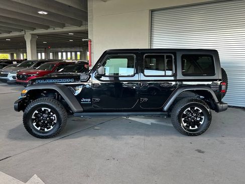 Used 2024 Jeep Wrangler Unlimited Rubicon 4xe AWD/4WD image 2