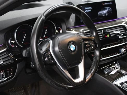 Used 2017 BMW 530i xDrive image 11