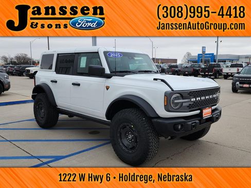 New 2025 Ford Bronco Badlands w/ Sasquatch Package AWD/4WD image 4
