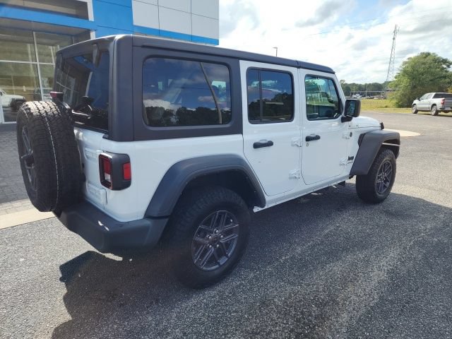 Used 2024 Jeep Wrangler Unlimited Sport AWD/4WD image 7