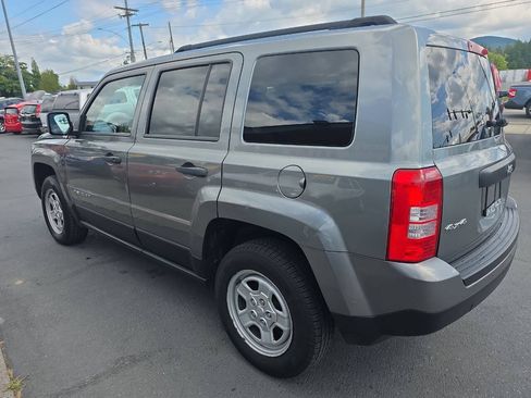 Used 2013 Jeep Patriot Sport AWD/4WD image 5