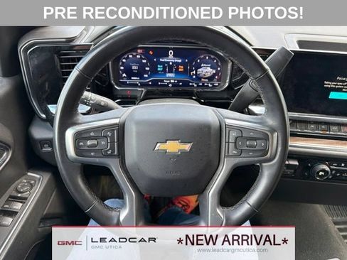Used 2024 Chevrolet Silverado 1500 LT w/ Z71 Off-Road Package AWD/4WD image 22