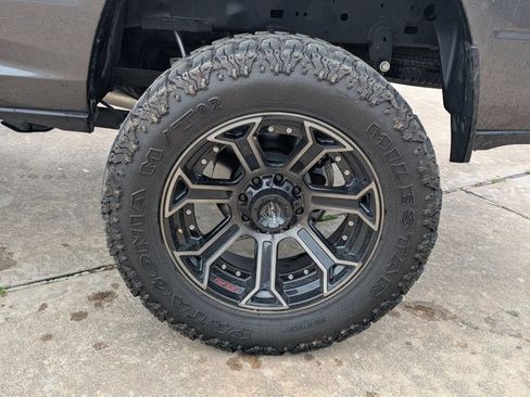 Used 2024 RAM 2500 Lone Star w/ Sport Appearance Package image 8